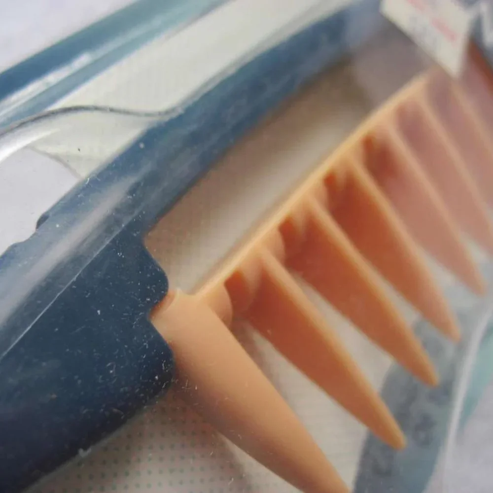 Goody Soft Contour Super Comb 1996 Ouchless Flexible Pad Design Gentle Control
